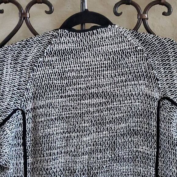 ELIE TAHARI Sweater Jacket - Size Small - Picture 3 of 9